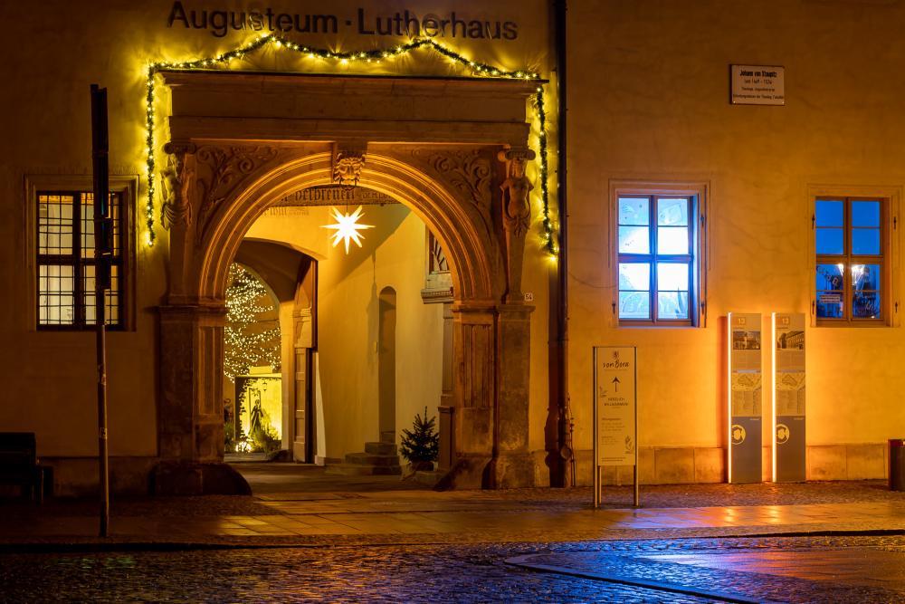 Eingang zum Hof des Lutherhauses