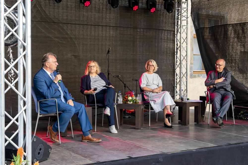Haseloff, Mühlmann, Bias-Engels und Rhein auf großer Bühne