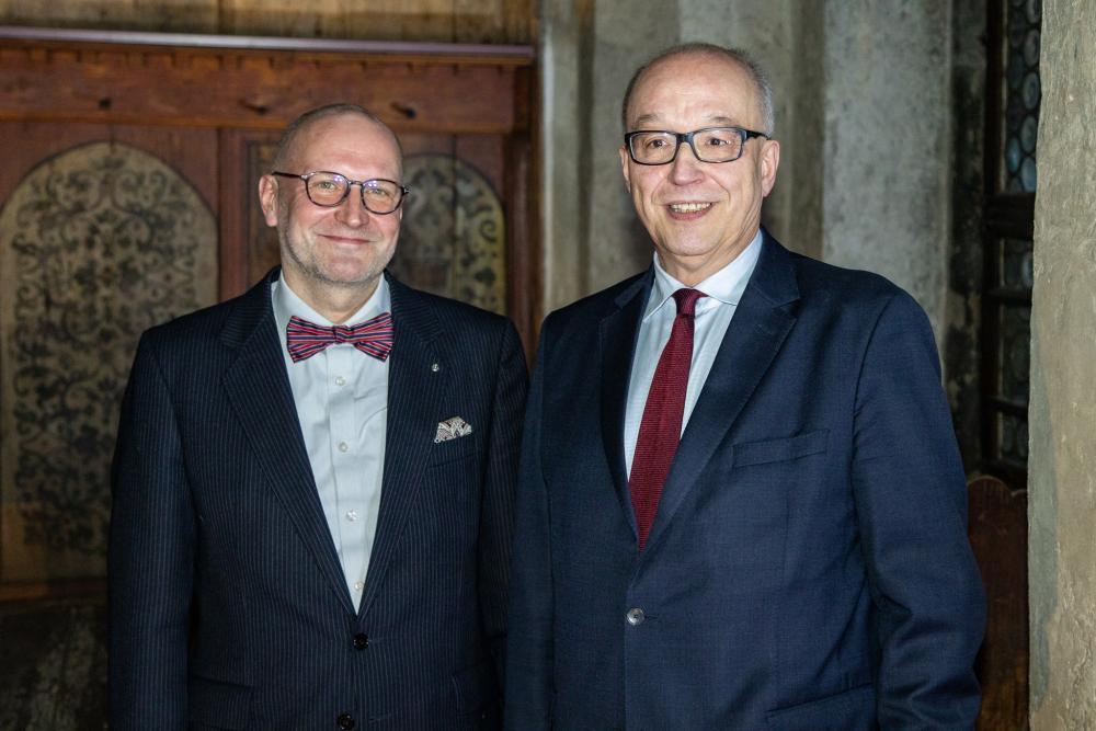 li Dr. Thomas T. Müller, re Dr. Stefan Rhein